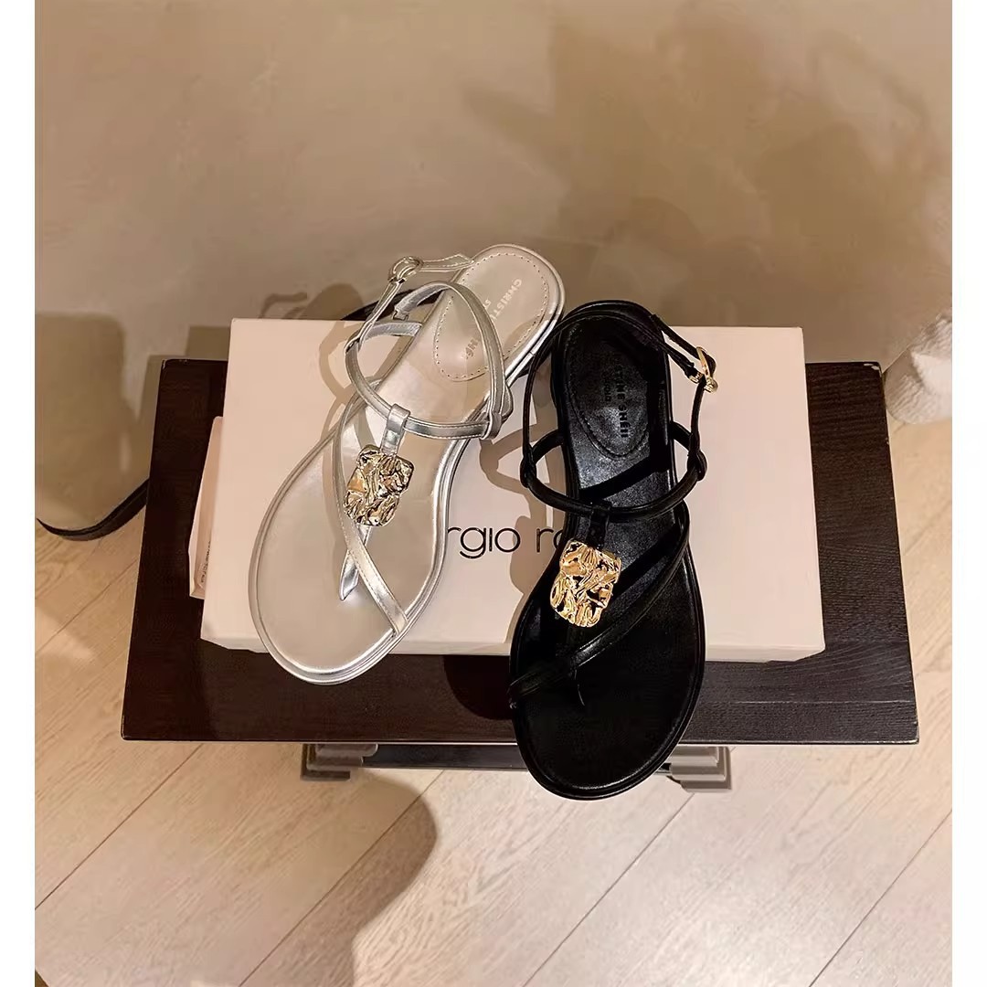 现货秒发！苏茵茵同款鞋法式复古金属扣交叉带粗跟度假凉鞋女夏季