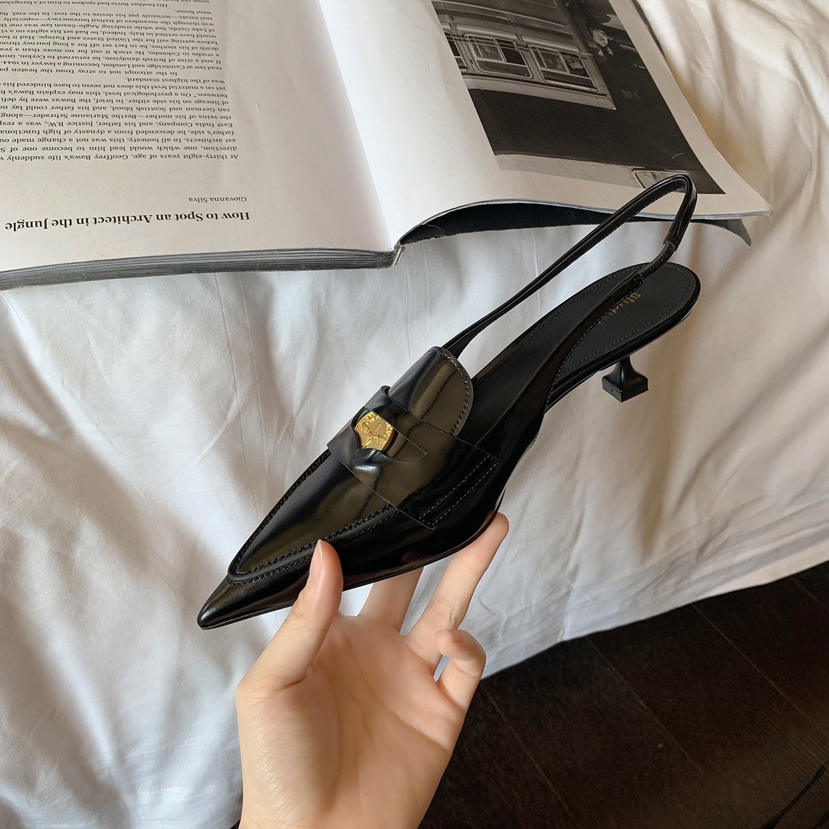 现货秒发！葡萄妈同款鞋miu家英伦风真皮拼色尖头后空高跟凉鞋