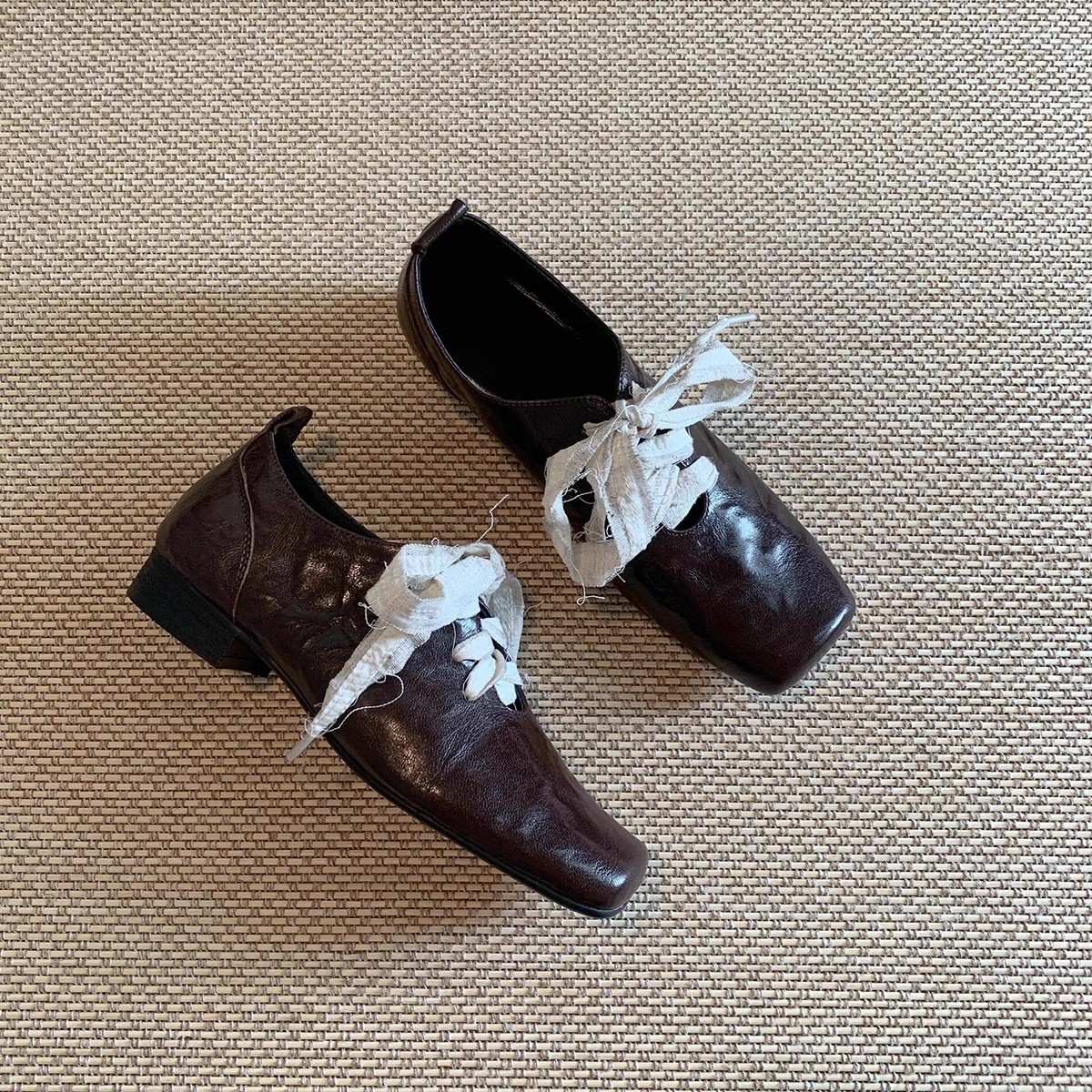 现货秒发！苏茵茵复古文艺方头小皮鞋高级感粗跟前系带芭蕾风百搭平底单鞋女