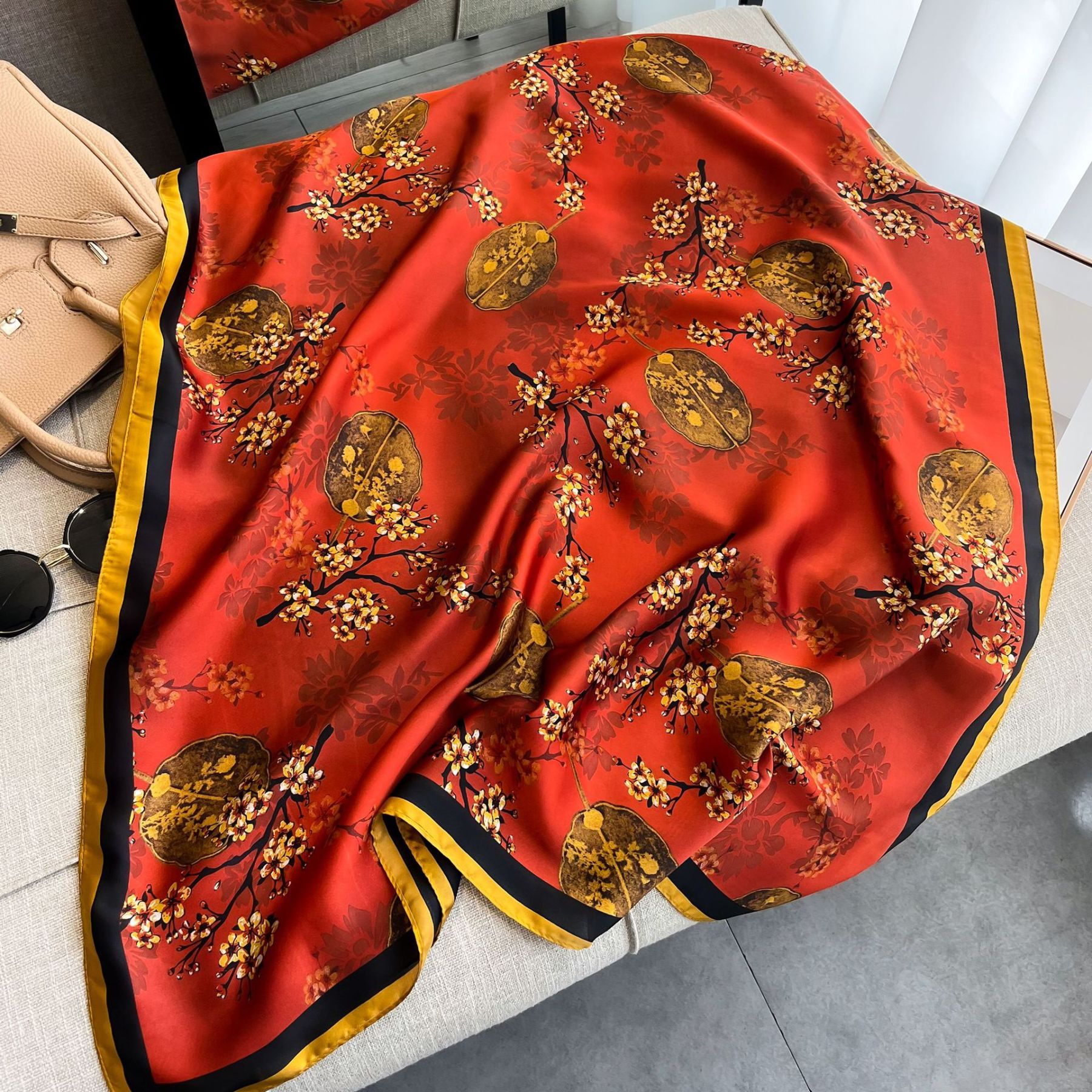 真丝丝巾女丽景锻丝巾韩版简约百搭沙滩巾外搭旅游披肩印花