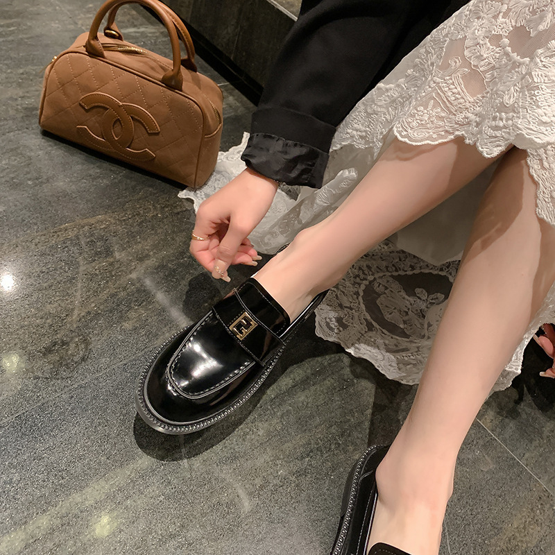 2024春节新款金色小方扣一脚蹬懒人乐福鞋真皮粗跟单鞋女小皮鞋