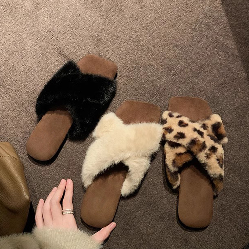 葡萄妈秋冬新款气质方头交叉带懒人百搭豹纹平底毛毛鞋女棉拖鞋