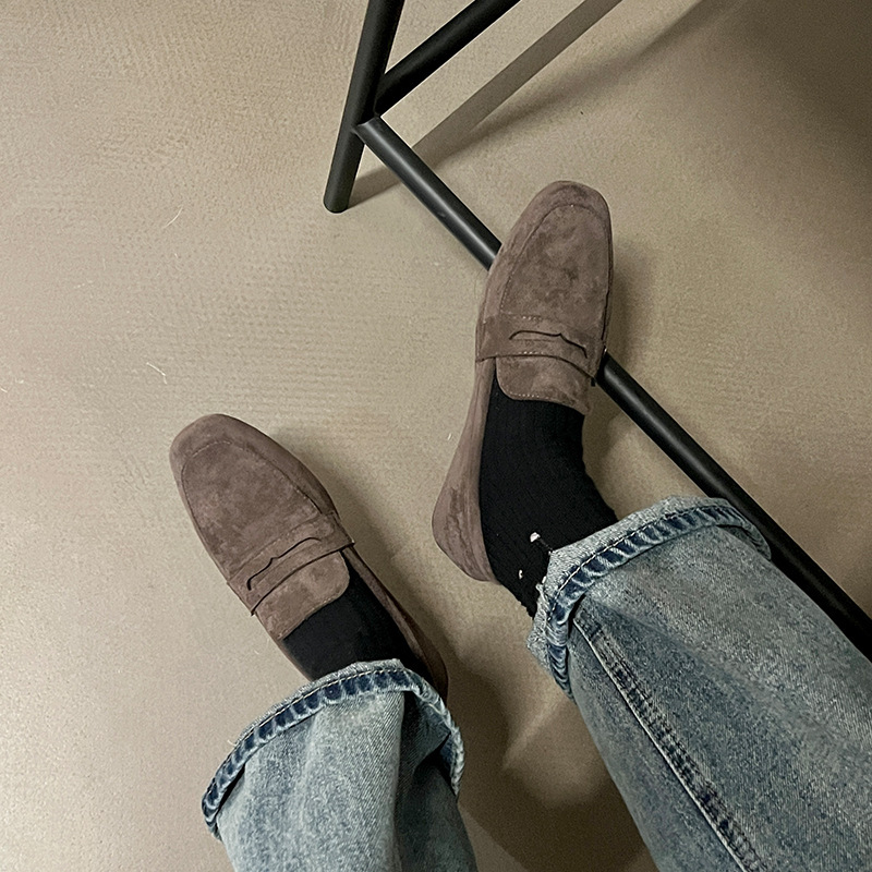 女士单鞋春秋季新款休闲平底鞋磨砂时尚舒适防滑一脚蹬乐福鞋