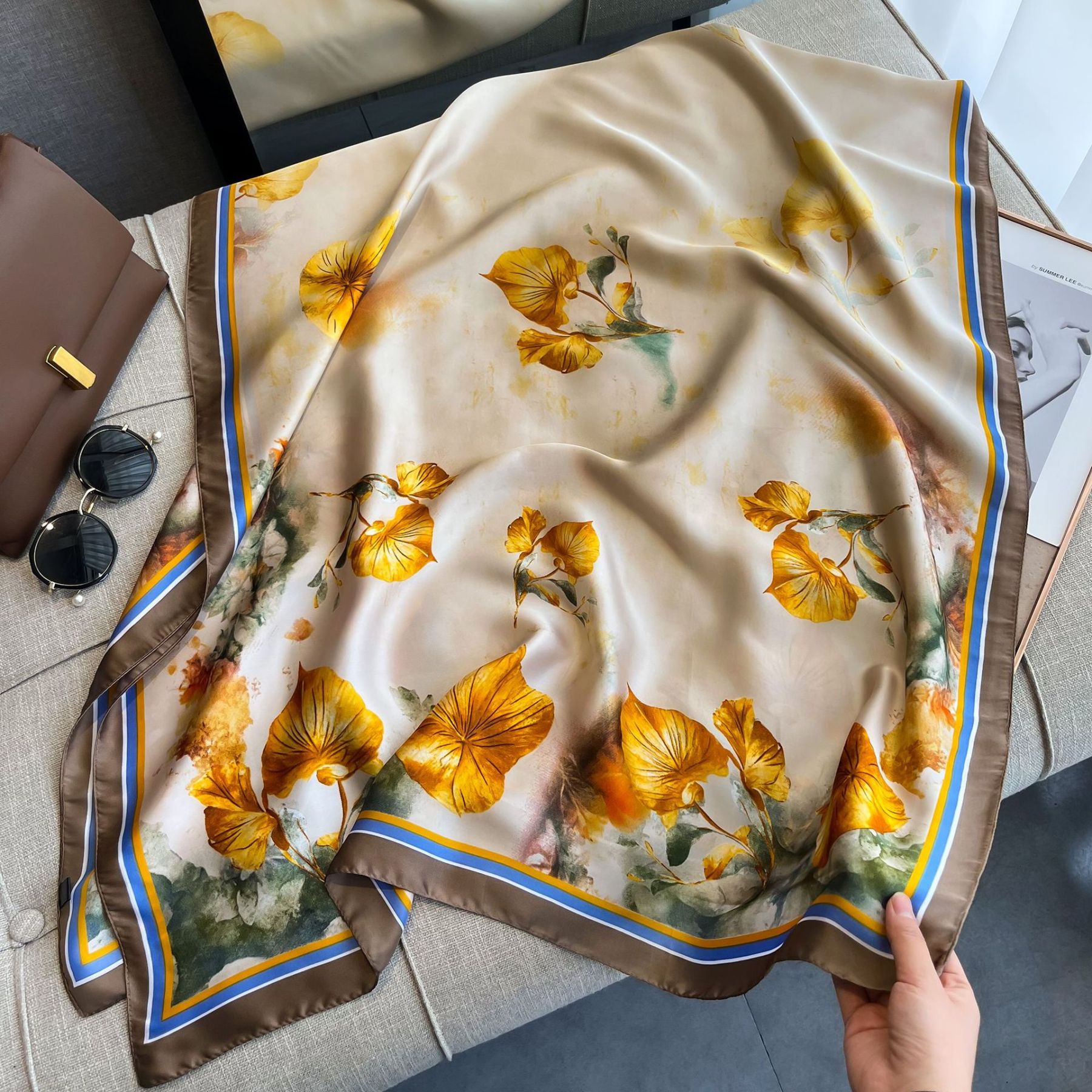 真丝丝巾女丽景锻丝巾韩版简约百搭沙滩巾外搭旅游披肩印花