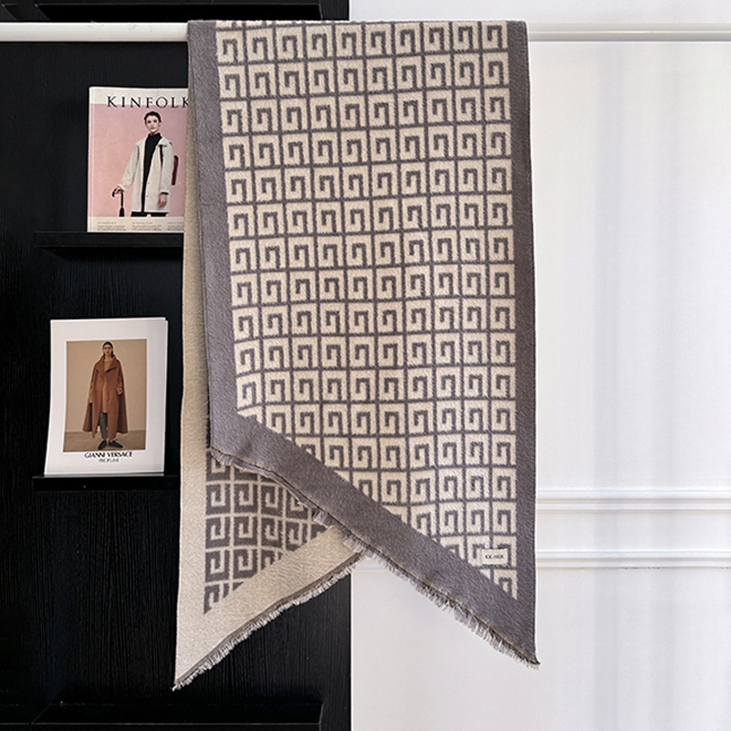 秋冬迷宫格围巾双面经典时尚羊绒爆款披肩百搭围脖轻奢几何新款