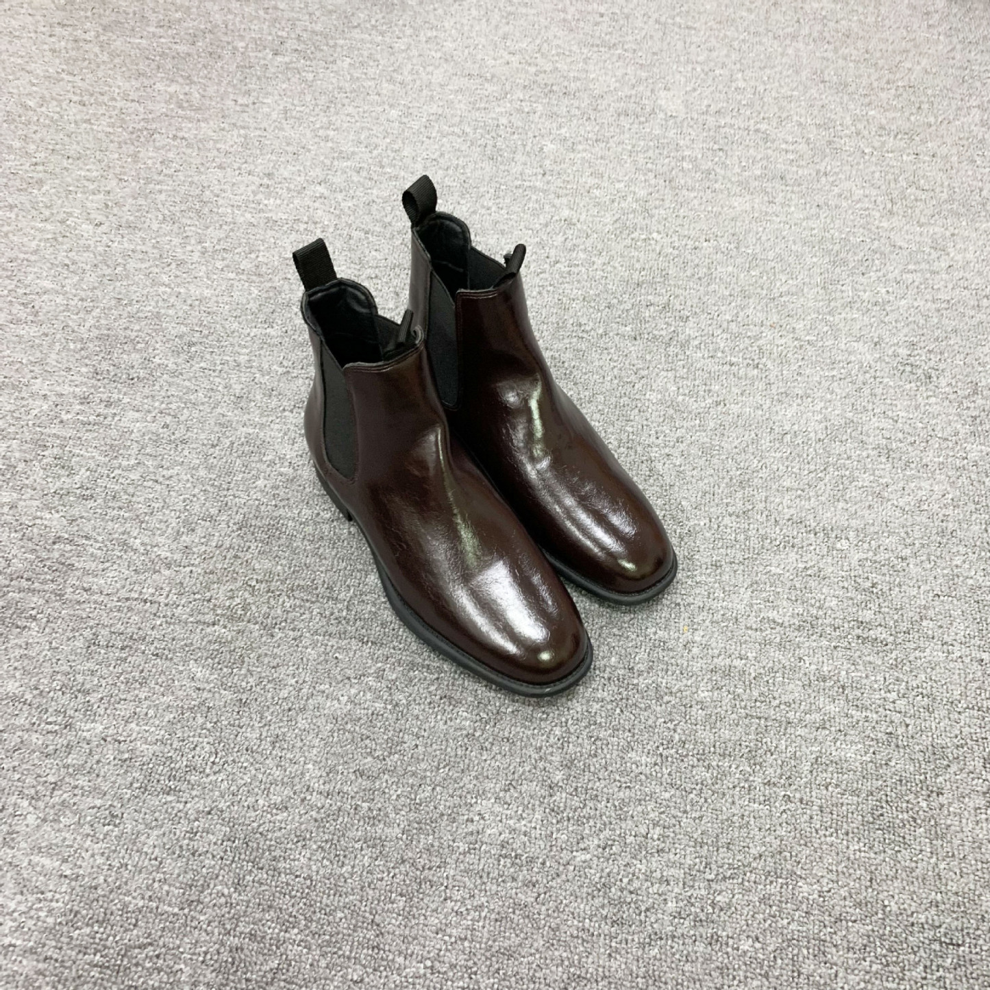 葡萄妈同款鞋意式风情褶皱时髦低筒切尔西秋冬季短靴女