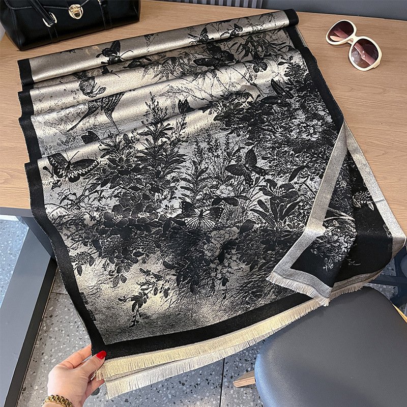 秋冬双面羊绒水墨蝴蝶飞舞素雅加厚保暖丝巾空调房护颈披肩外搭