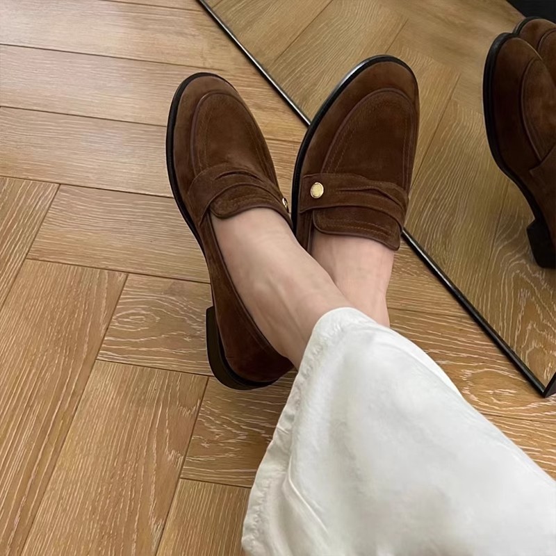 现货秒发！葡妈妈复古英伦风绒面百搭小金扣乐福鞋女粗跟圆头一脚蹬单鞋