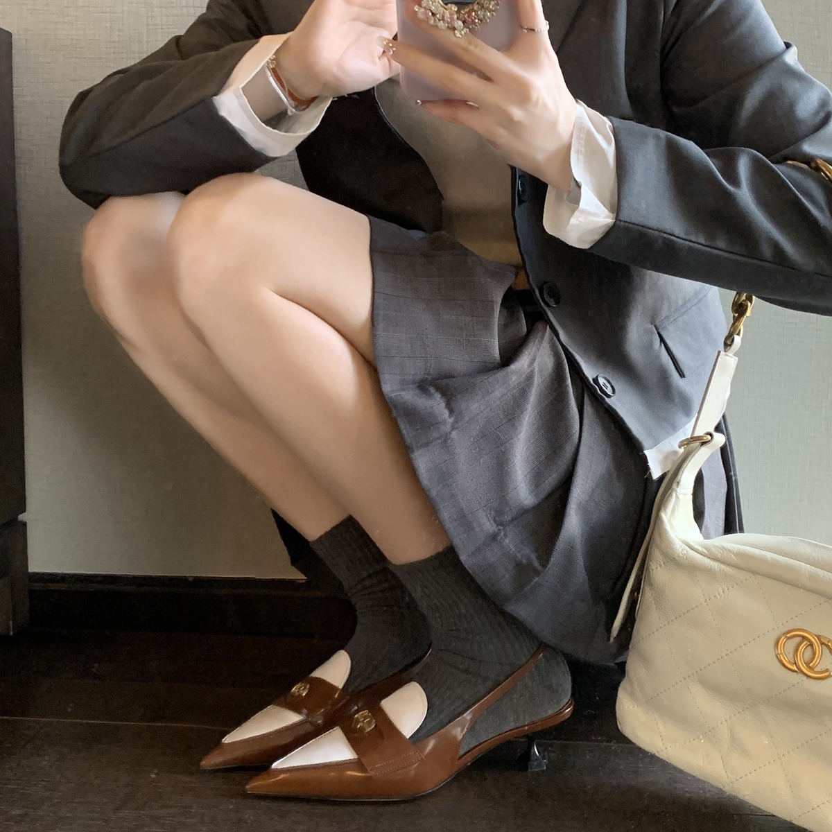 现货秒发！葡萄妈同款鞋miu家英伦风真皮拼色尖头后空高跟凉鞋