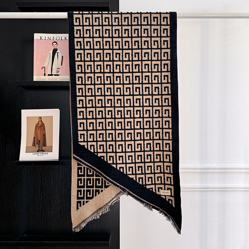 秋冬迷宫格围巾双面经典时尚羊绒爆款披肩百搭围脖轻奢几何新款