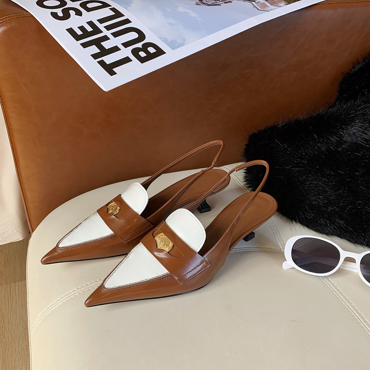 现货秒发！葡萄妈同款鞋miu家英伦风真皮拼色尖头后空高跟凉鞋