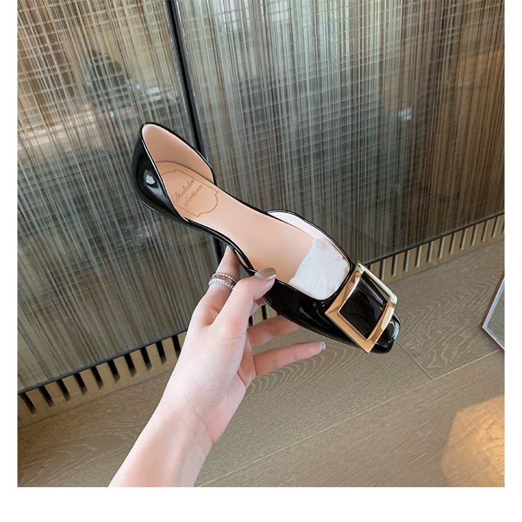 葡萄妈同款鞋通勤RV方扣漆皮方头浅口中空平底单鞋女秋