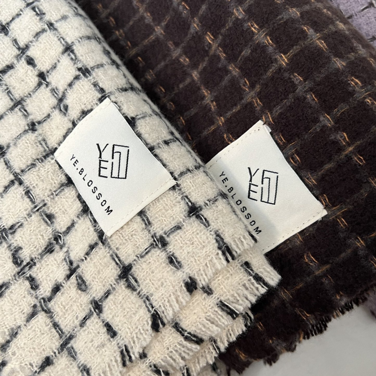 秋冬新款韩系软糯细格纹甜美可人娇俏女士羊绒保暖围巾纯色围脖