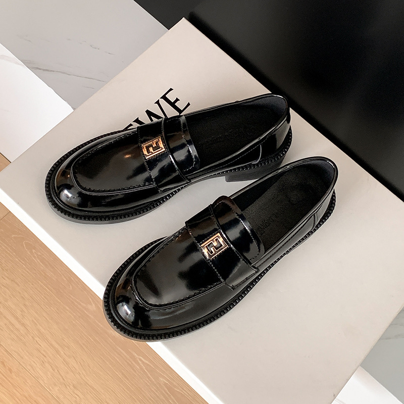 2024春节新款金色小方扣一脚蹬懒人乐福鞋真皮粗跟单鞋女小皮鞋