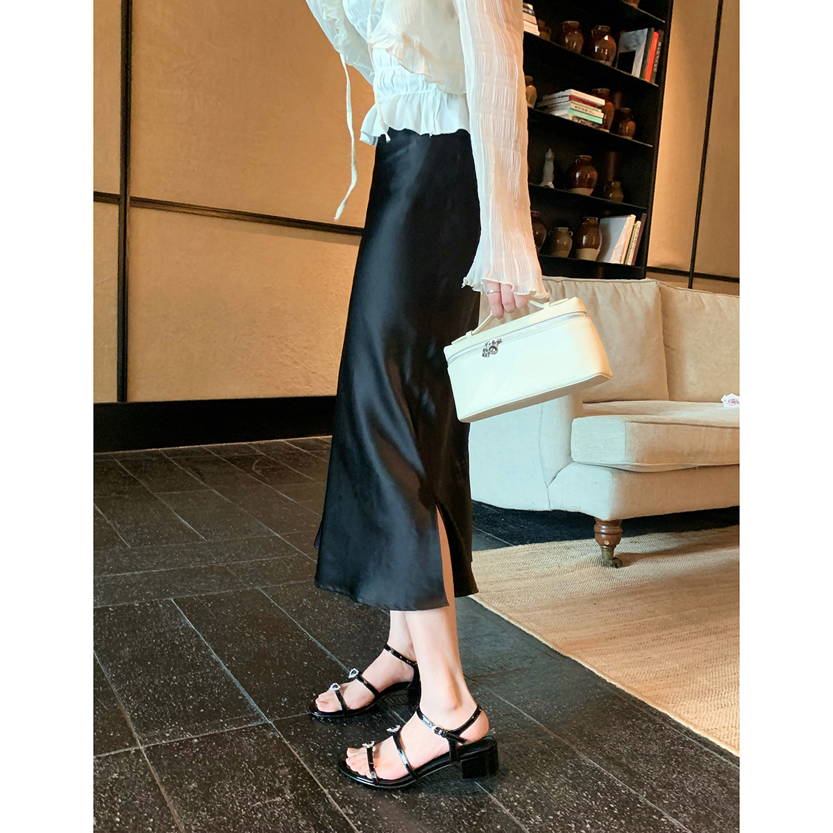 现货秒发！苏茵茵同款鞋爱心水钻扣双一字带粗跟露趾搭扣凉鞋女夏