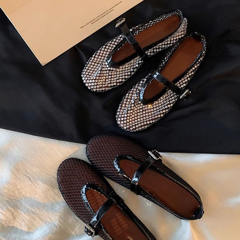 葡萄妈新款闪闪水钻一字扣带圆头平底浅口玛丽珍平底凉鞋女