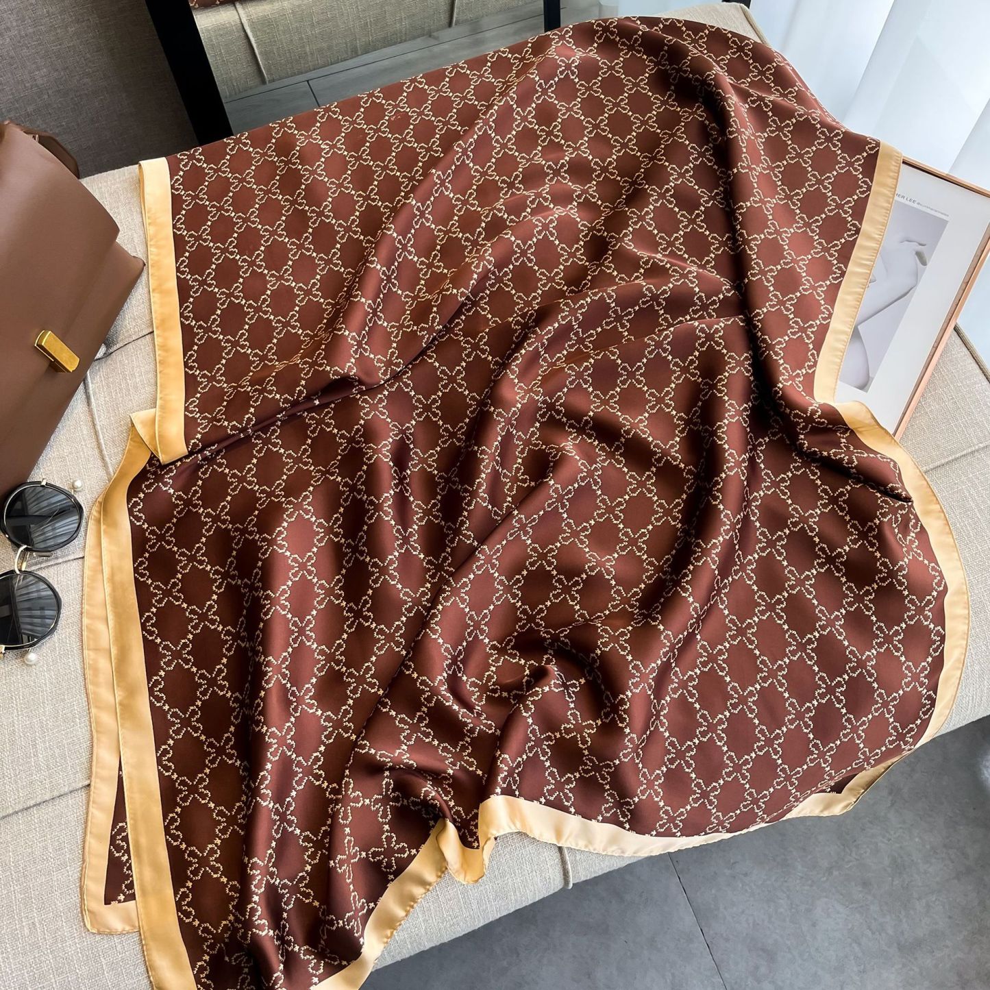 真丝丝巾女丽景锻丝巾韩版简约百搭沙滩巾外搭旅游披肩印花