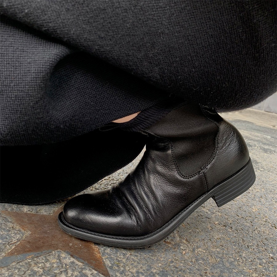 葡萄妈同款鞋意式风情褶皱时髦低筒切尔西秋冬季短靴女