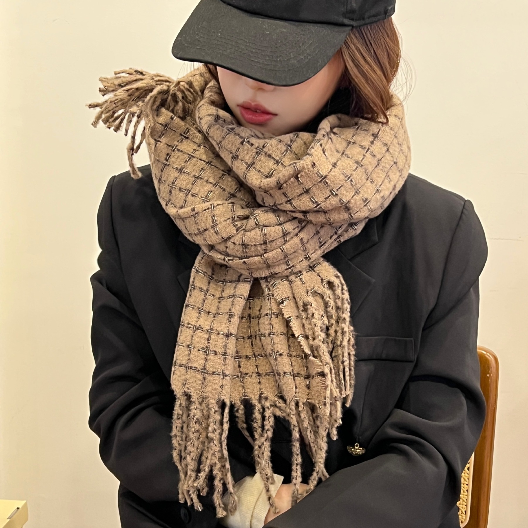 秋冬新款韩系软糯细格纹甜美可人娇俏女士羊绒保暖围巾纯色围脖