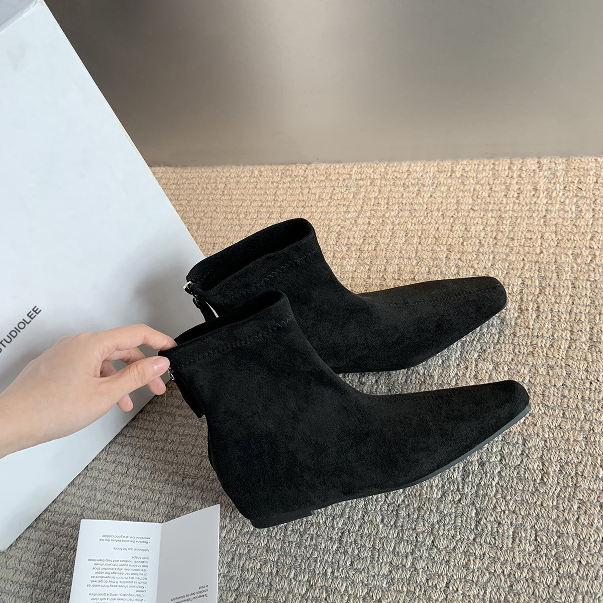 葡萄妈studiolee 两种筒高~韩版5cm内增高极简小方头后拉链瘦瘦靴