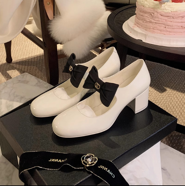 葡萄妈同款~法式蝴蝶结圆头高跟鞋粗跟小香风玛丽珍公主小皮鞋春
