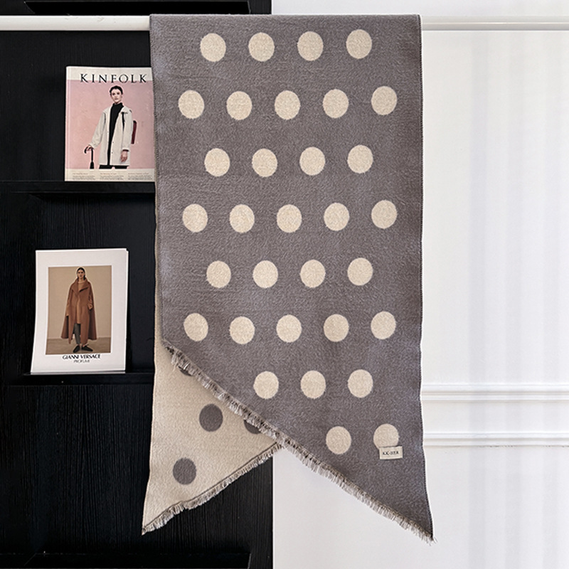 波点羊绒流苏围巾斗篷披肩韩版可爱围巾披风