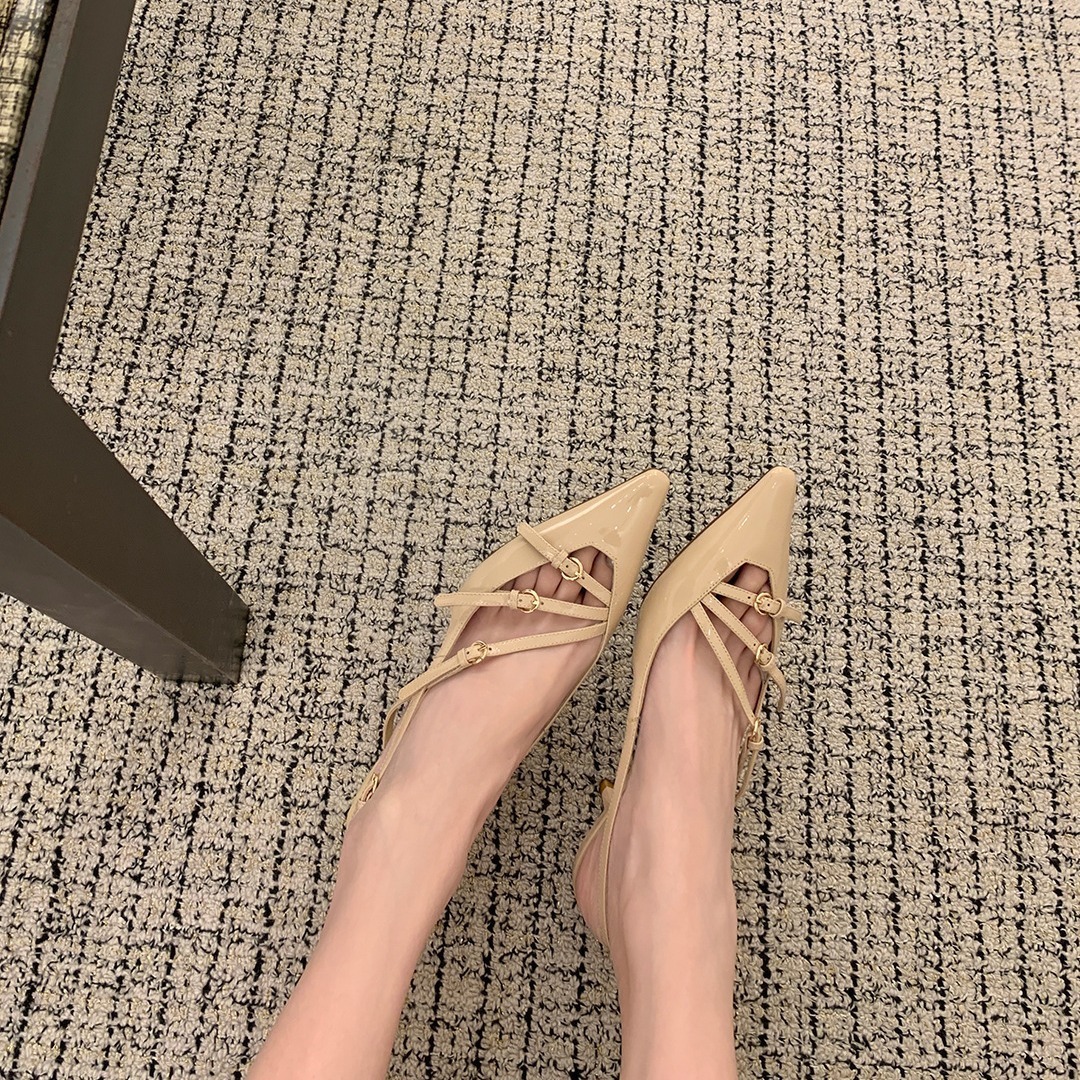 现货秒发！苏茵茵同款鞋尖头包头扣带后空高跟凉鞋女通勤晚宴鞋春