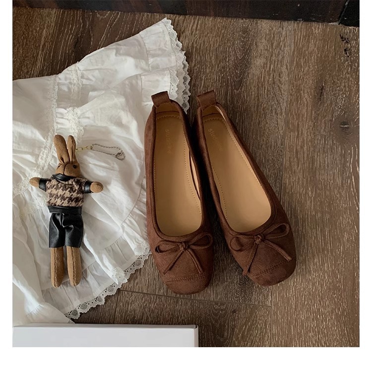 葡萄妈芭蕾风蝴蝶结方圆头柔软绒面浅口单鞋女玛丽珍四季红色平底