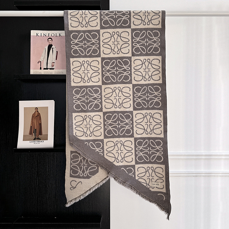 新款羊绒围巾时尚百搭潮流格子条纹大牌感冬季保暖披肩围脖