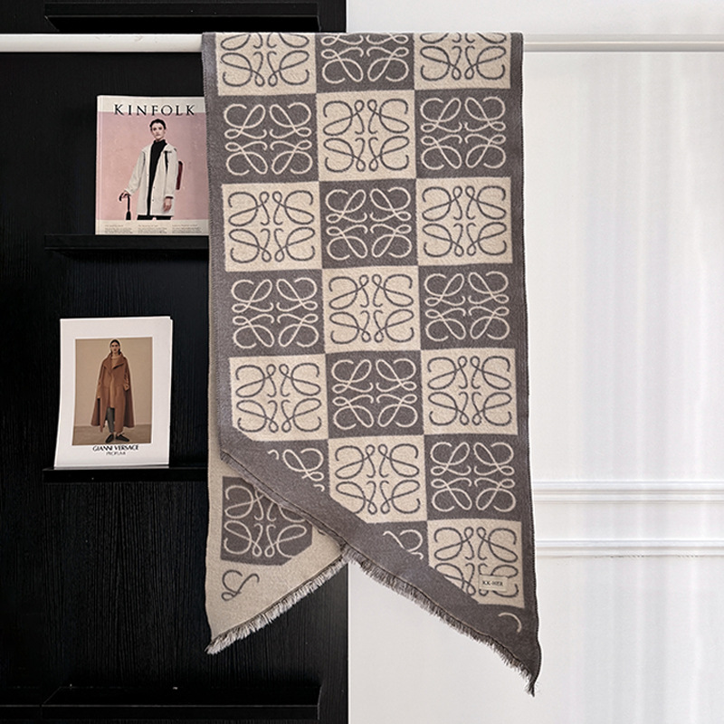 新款羊绒围巾时尚百搭潮流格子条纹大牌感冬季保暖披肩围脖