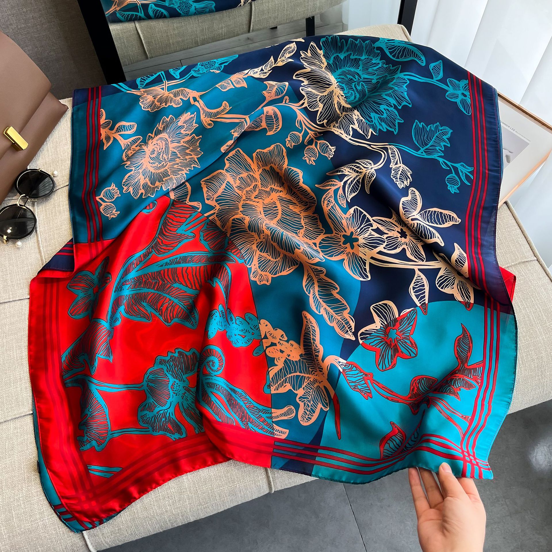 真丝丝巾女丽景锻丝巾韩版简约百搭沙滩巾外搭旅游披肩印花