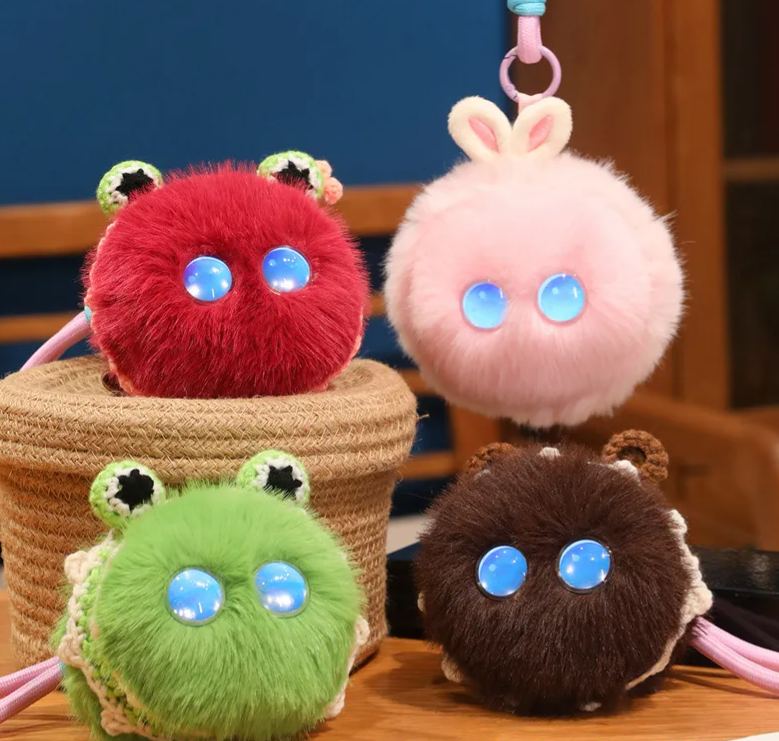 Qpocketai玩具智能对话玩具公仔包挂件桌伴陪伴公仔