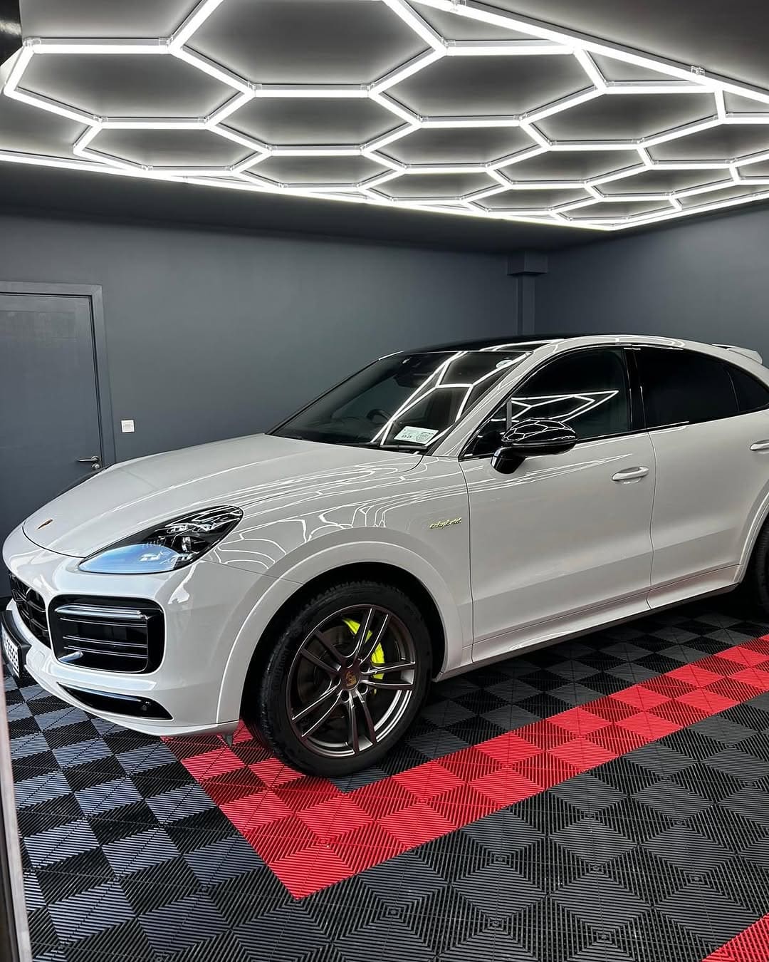 {"default":"custom garage lighting installation case study in real single garage space-2"}
