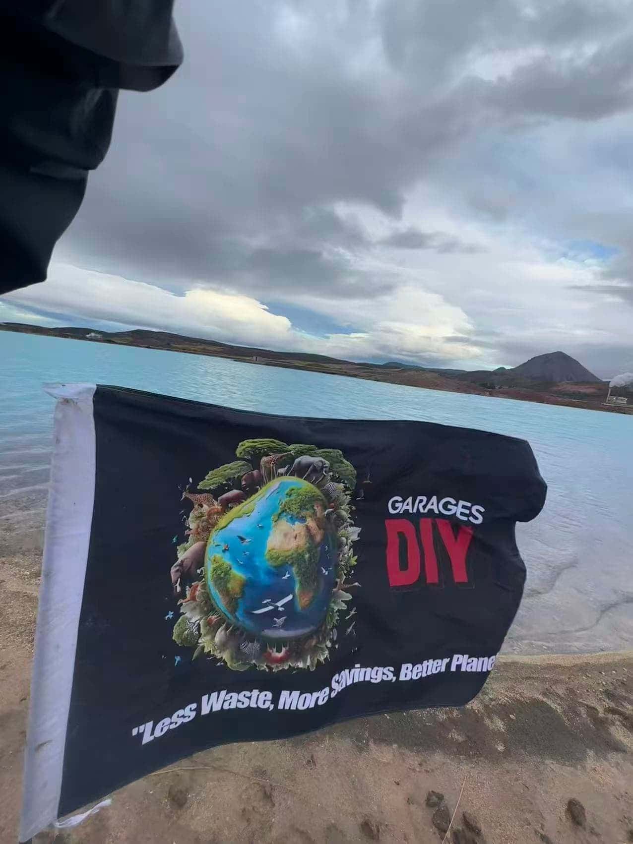 {"default":"GaragesDIY brand flag displayed in Iceland"}
