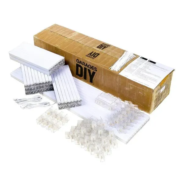 {"default":"complete package contents of hexagon garage light including plug and play power cord"}
