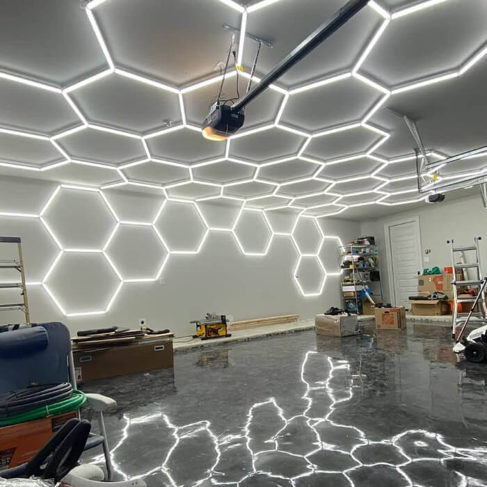 {"default":"garage lighting installed by customer"}
