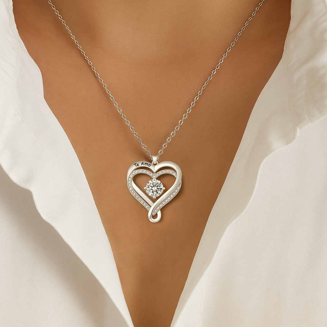 Collar de corazón grabado para esposa con caja LED