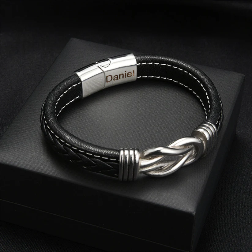 Brazalete con Nudo Infinito para Hijo – Regalo Personalizado con Nombre Grabado y Tarjeta Emotiva