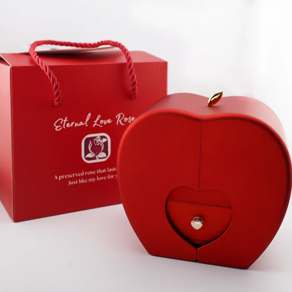 Collar de la Suerte Trébol de 4 Hojas + Caja con Rosa Eterna