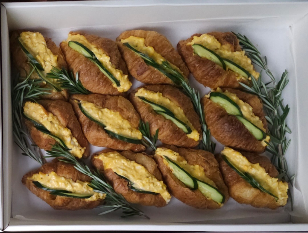 Mini Sandwiches, Croissants and Wraps