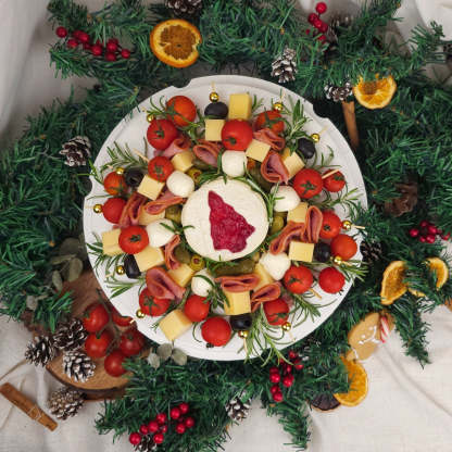 Christmas '25 Charcuterie Wreath