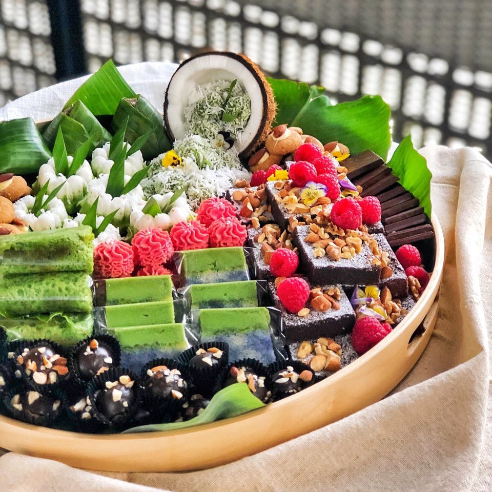 Jumbo Kuih Dessert Platter