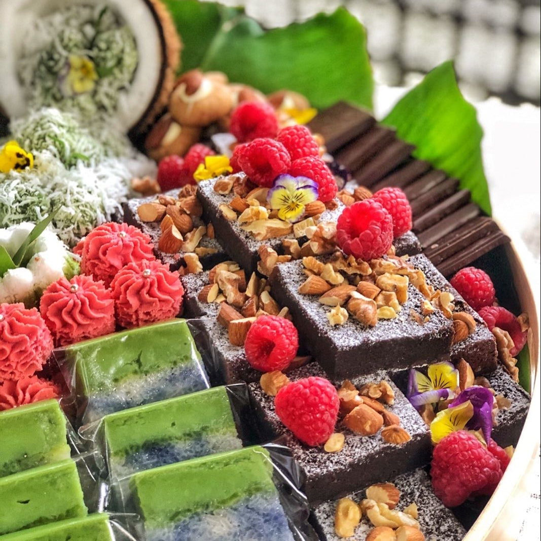 Jumbo Kuih Dessert Platter