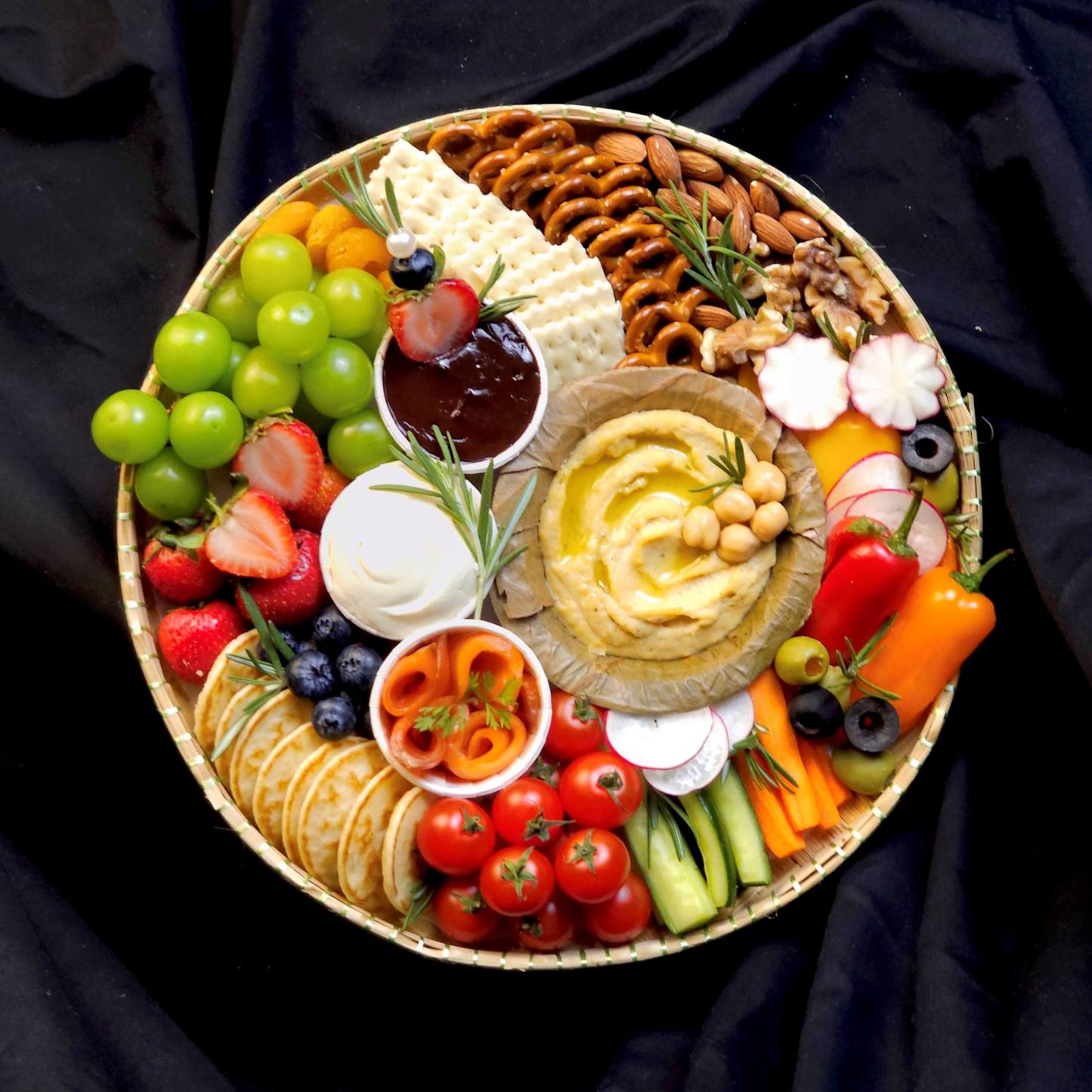 Dip & Share Grazing Platter