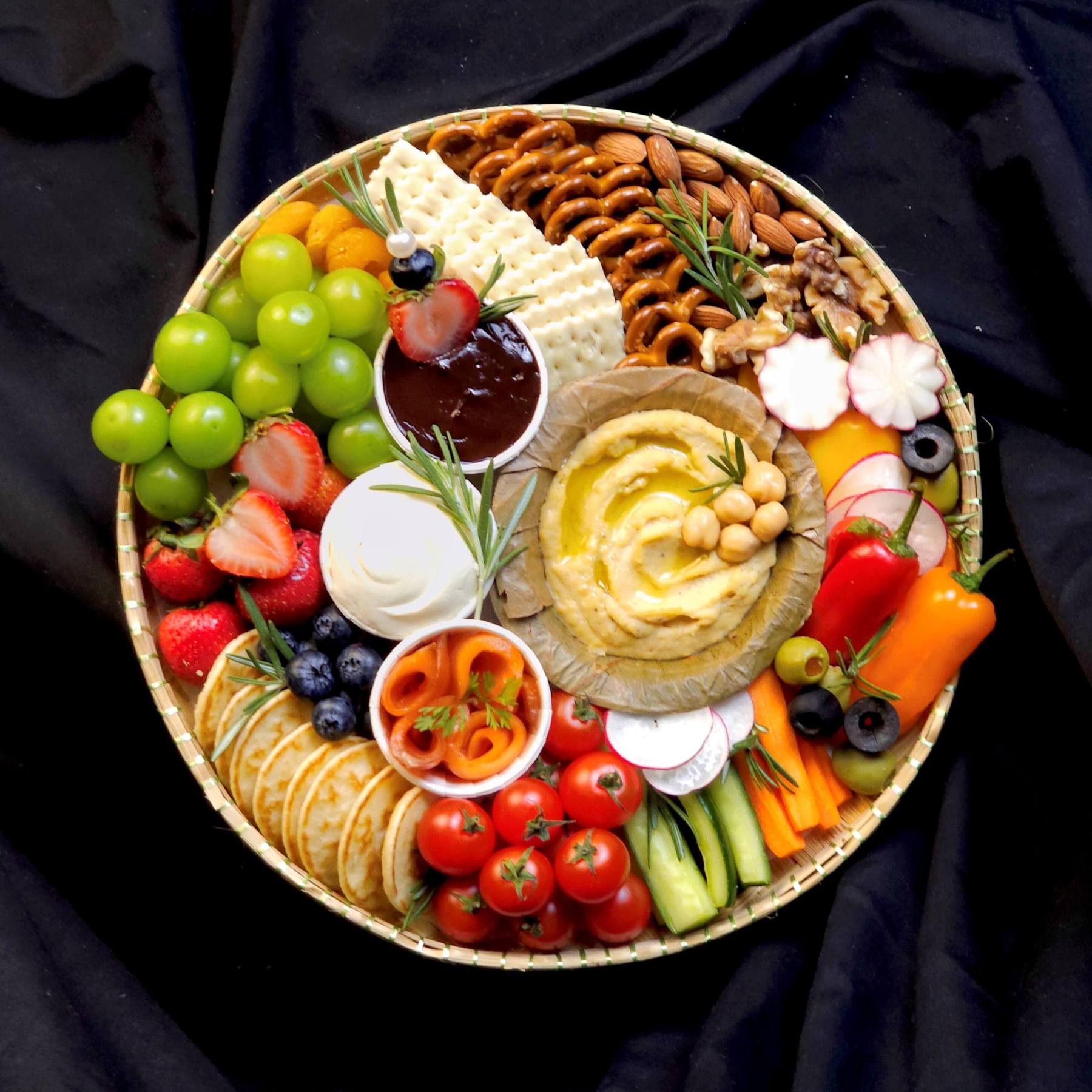 Dip & Share Grazing Platter