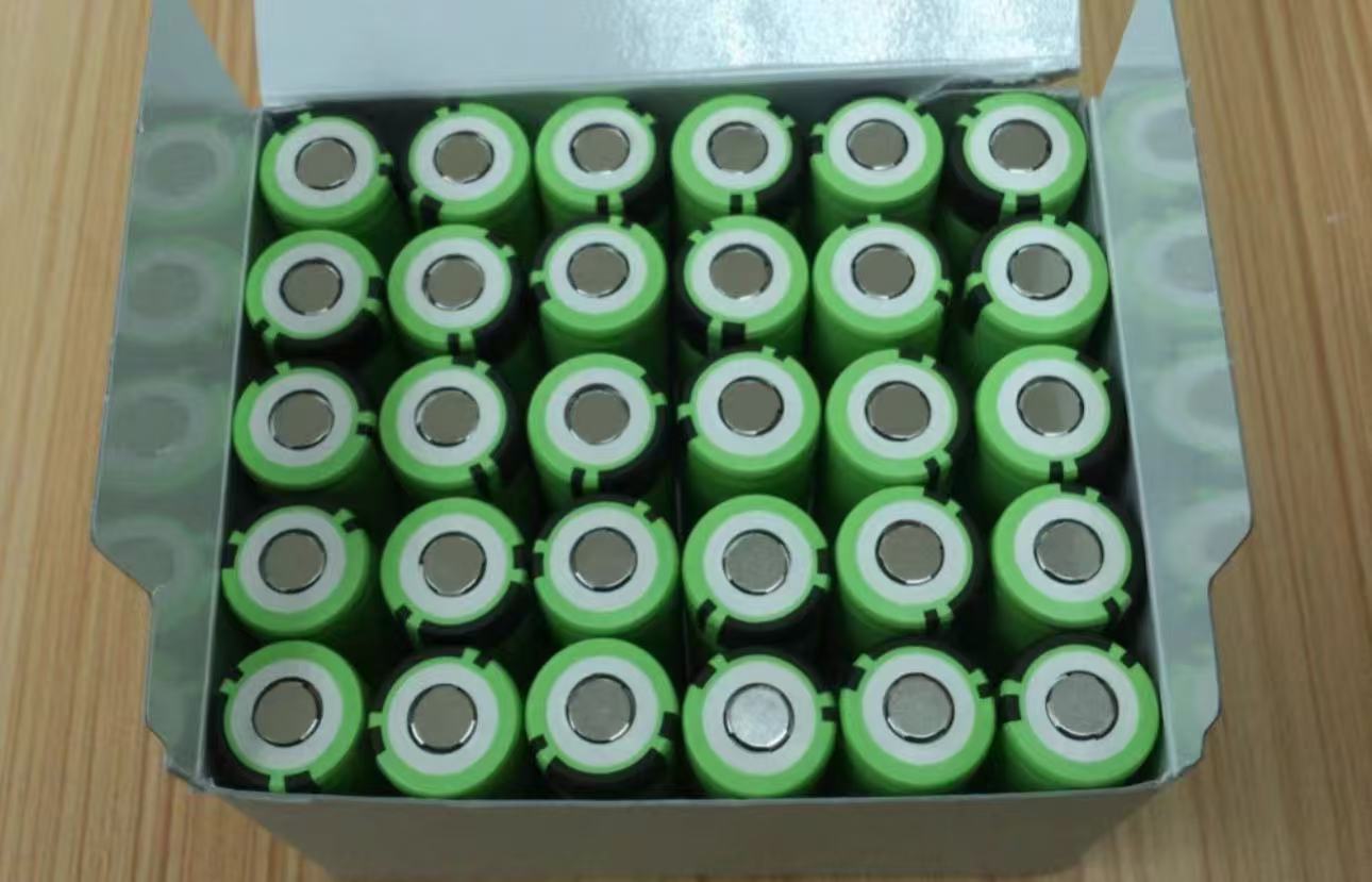 18650電池（3000MA）