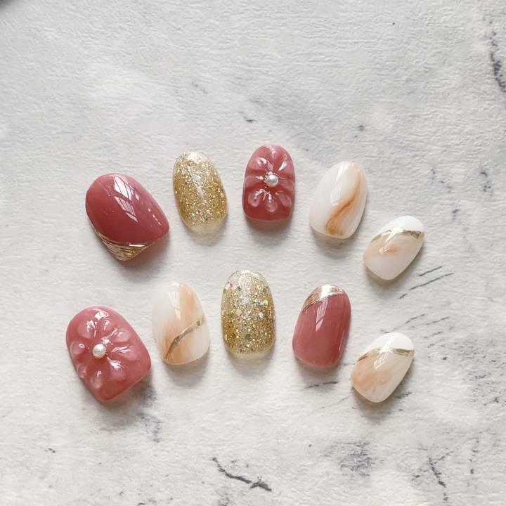 【809】ピンクぷっくり花デザインネイル ショートオーバル