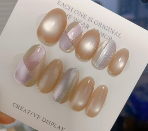 【1115】肌が綺麗に見えるステンドグラスマグネットネイル