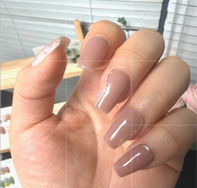 【1122】 大人可愛い花屑 上品ネイル