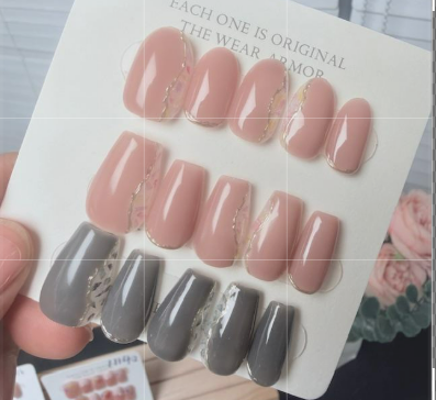 【1122】 大人可愛い花屑 上品ネイル